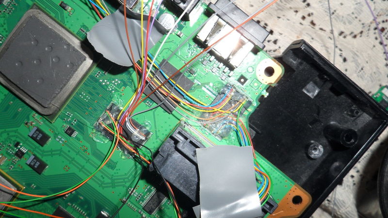 File:Progskeet wiring to NANDs COK-002-idone-SAM 1765.jpg