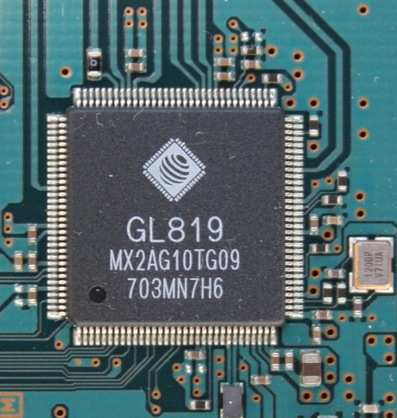 File:GL819 MX2AG10TG09 703MN7H6-Multicardreader.png