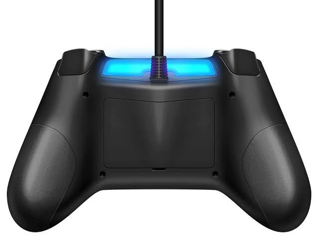 File:Gator Claw PS4 Wired Controller - bottom.jpg