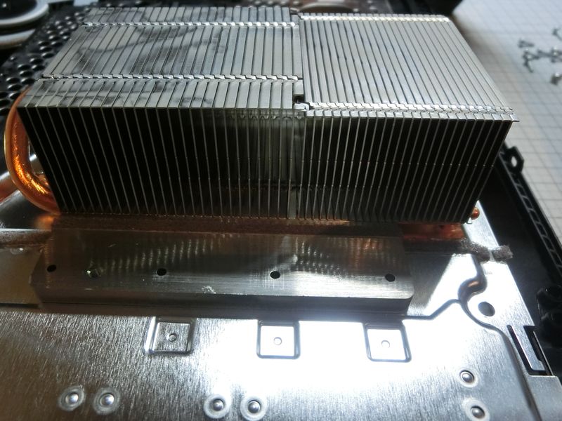 File:CUH-1000 coolingblock B02.jpg