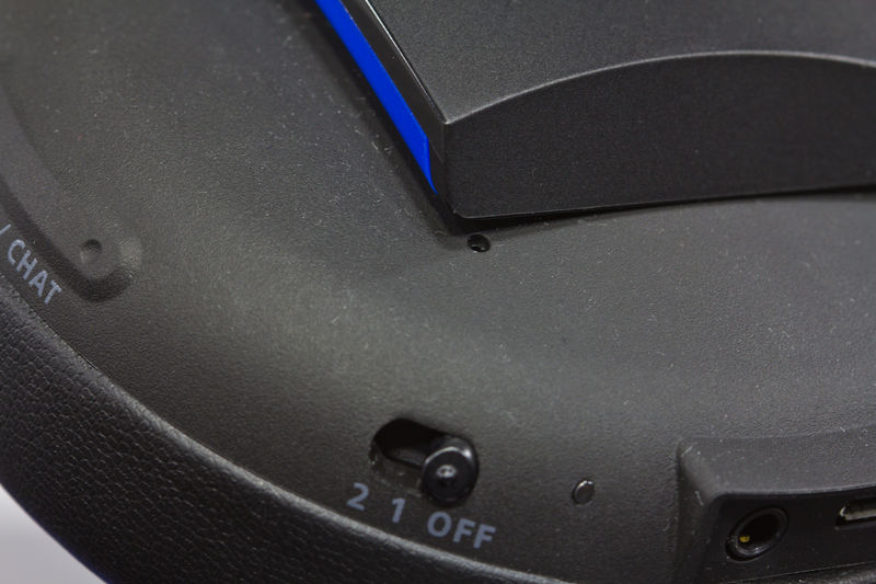 File:PlayStation Gold Wireless Stereo Headset - detail1.jpg