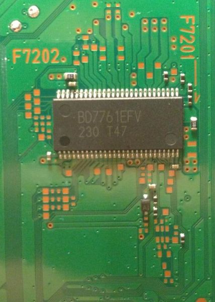 File:Rohm D7761EFV - as seen on CECH4002C MSX-001.jpg